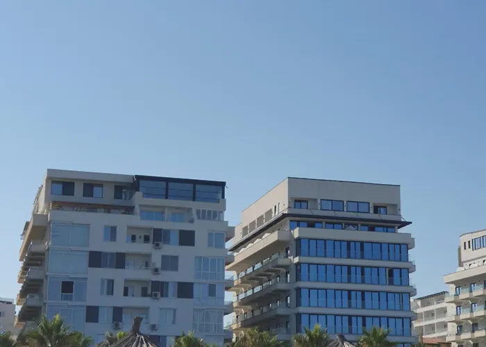 Flor De Mar Qerret Golem (Tirana)