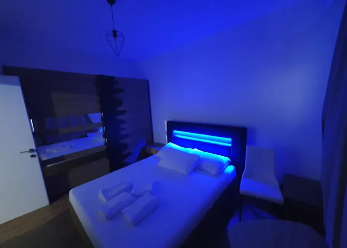 Flor De Mar Qerret Golem (Tirana)